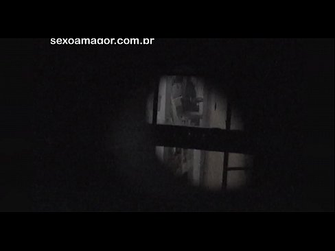 ❤️ Blondynka zostaje potajemnie nagrana przez osiedlowego podglądacza ukrytego za pustakami ❤❌ Fucking video at us ❌️